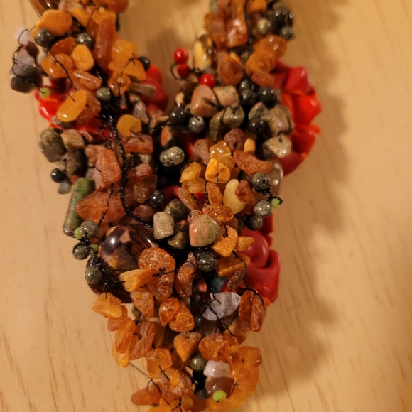 Semiprecious Stone Necklace with Resin Poppies from Ukraine 🇺🇦 - Picture 5 of 12